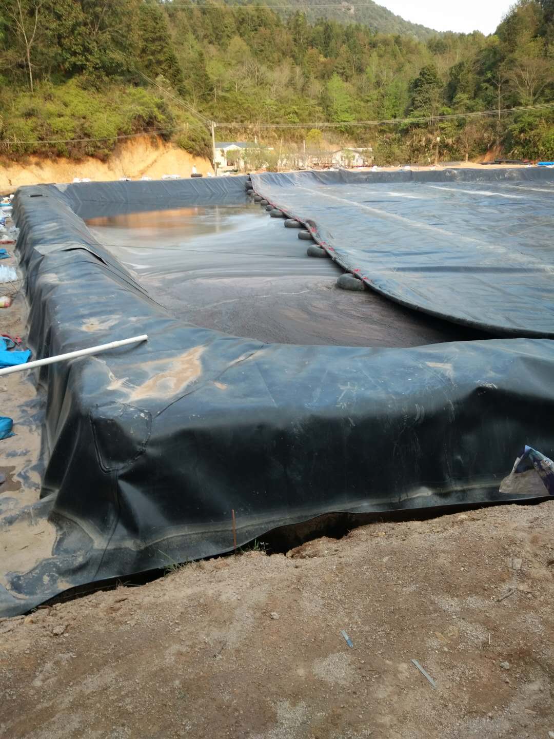 土工膜应用过程中水力学性能如何定义？