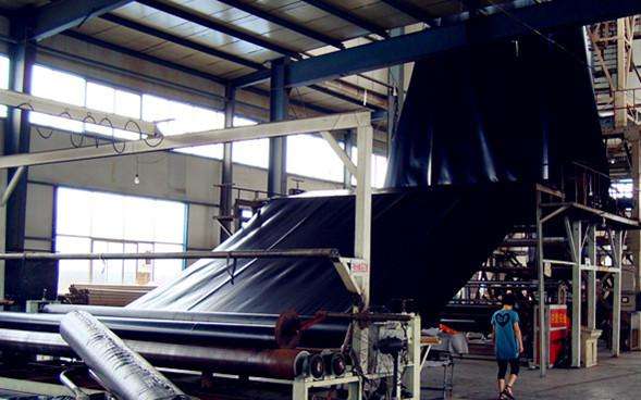 土工膜防渗层下部支持层有什么要求？