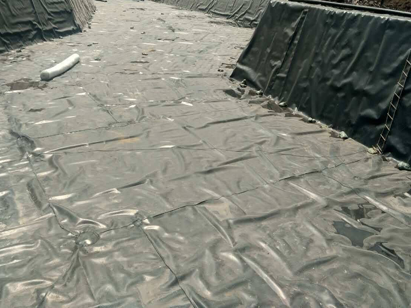 污水蒸发池的设计及施工包括哪些部分？