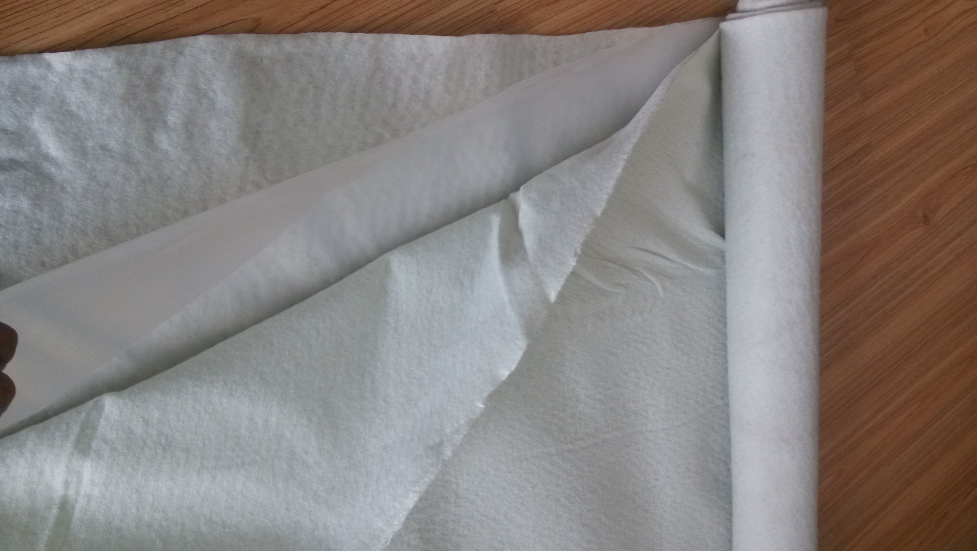 针对地质特点如何挑选复合土工膜的规格呢？