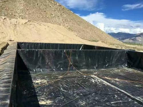 大型商储油库事故收集池HDPE防渗膜怎么修补？