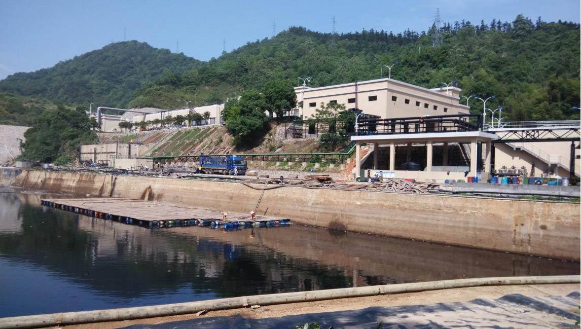 哪种规格的HDPE膜可满足调节池防渗系统施工操作要点？