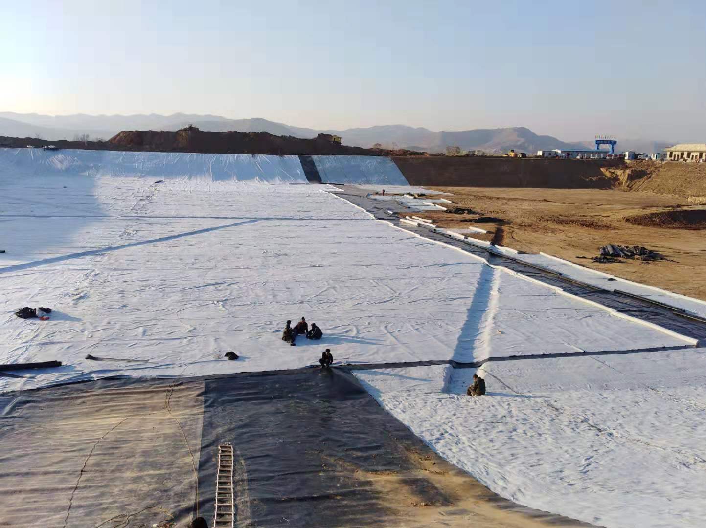 土工材料使节水灌溉工程的安全性、承接性得到提高